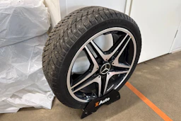 musta Mercedes-Benz A 2016 kuva 10.