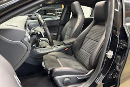 musta Mercedes-Benz A 2016 kuva 11.