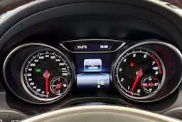 musta Mercedes-Benz A 2016 kuva 14.