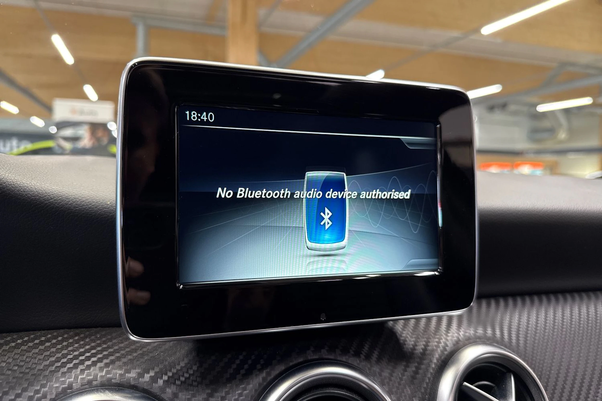 musta Mercedes-Benz A 2016 kuva 17.