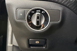 musta Mercedes-Benz A 2016 kuva 24.