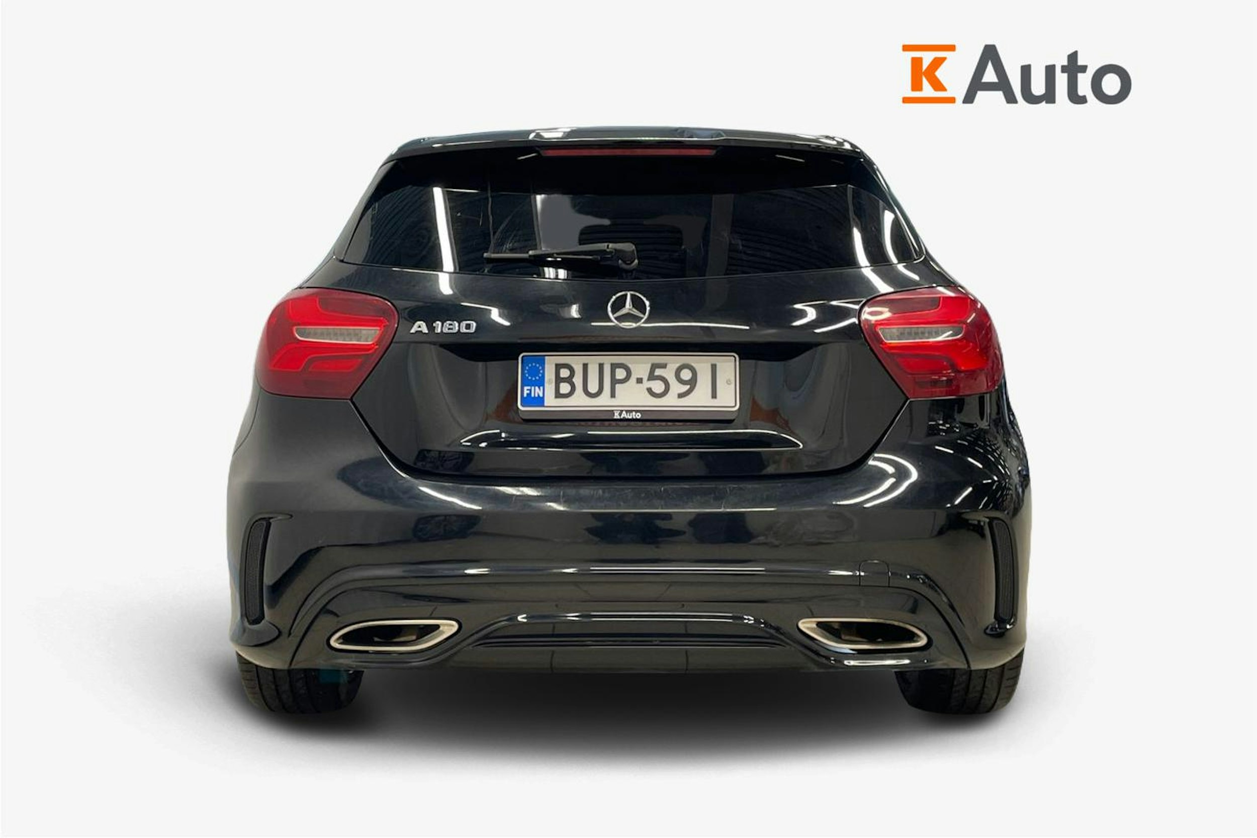 Musta Mercedes-Benz A 2017 kuva 3.