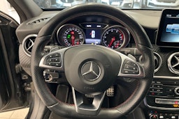 Musta Mercedes-Benz A 2017 kuva 14.