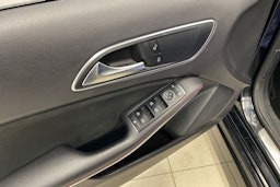 Musta Mercedes-Benz A 2017 kuva 20.