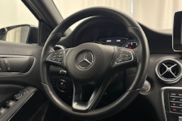 musta Mercedes-Benz A 2017 kuva 15.