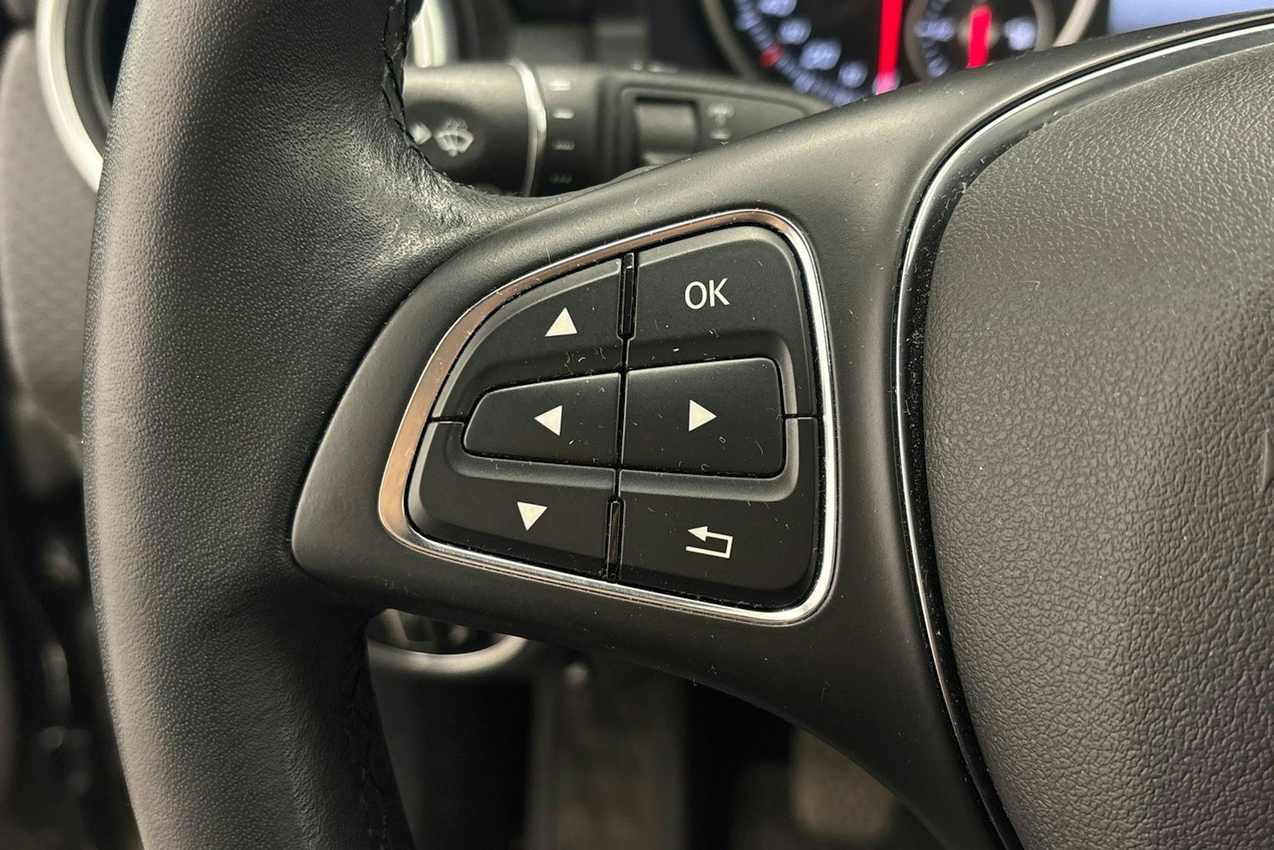 musta Mercedes-Benz A 2017 kuva 16.