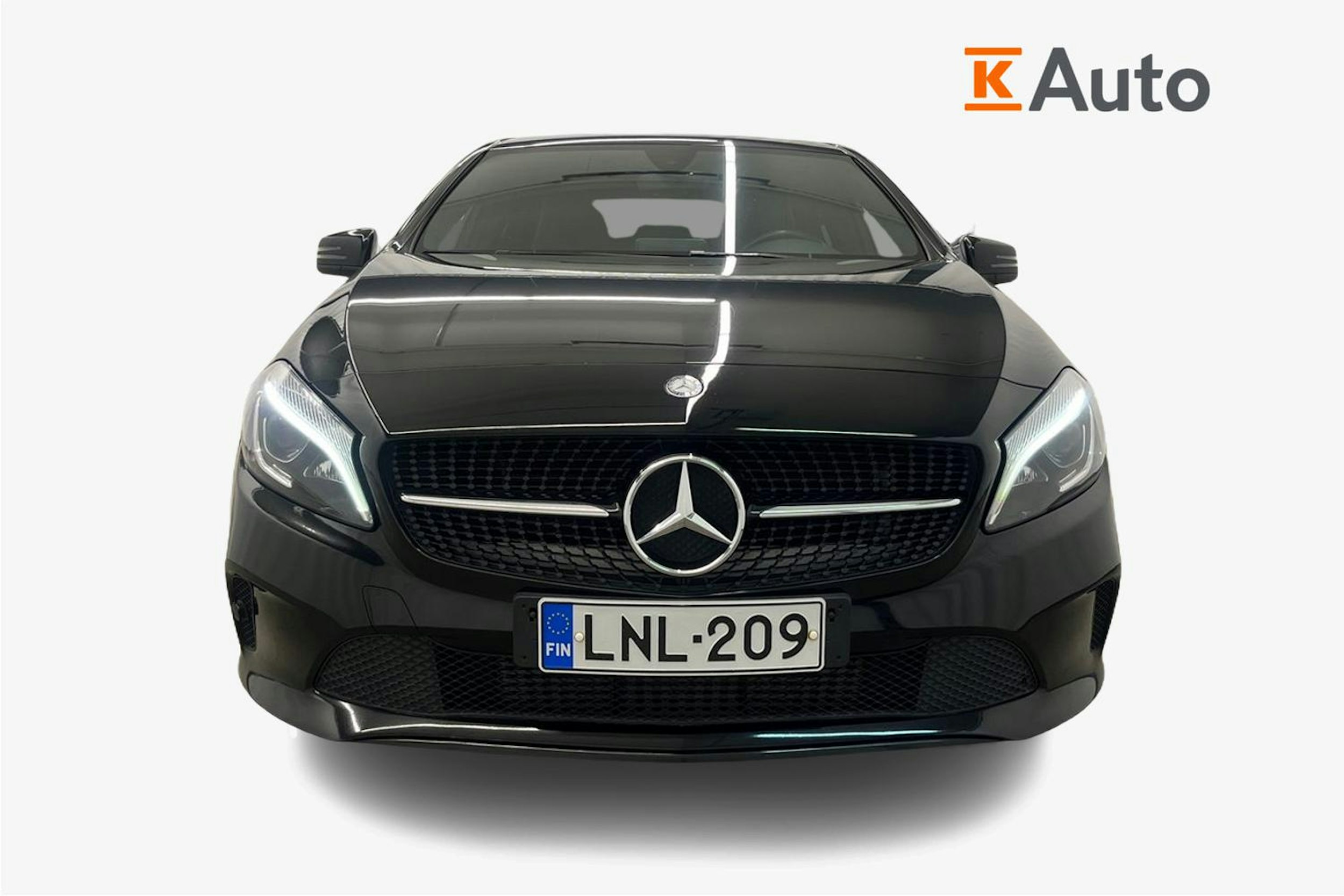 Musta Mercedes-Benz A 2017 kuva 5.