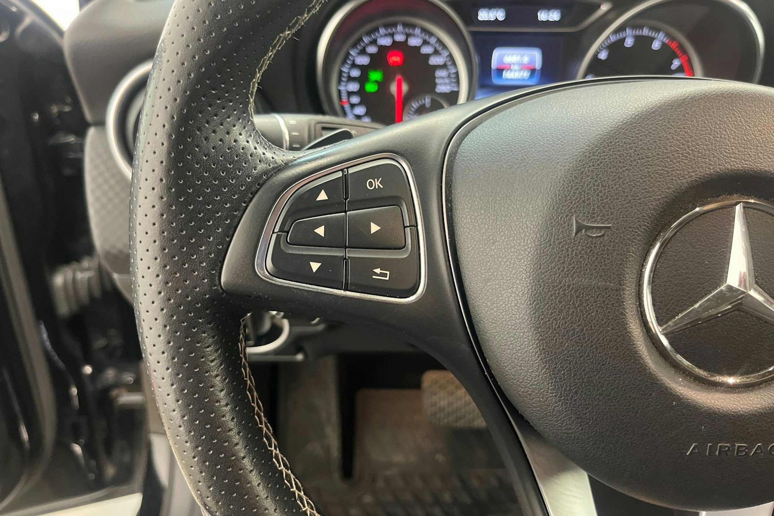 Musta Mercedes-Benz A 2017 kuva 16.