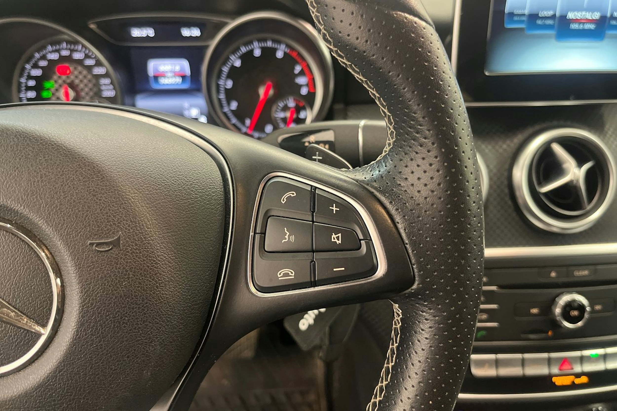 Musta Mercedes-Benz A 2017 kuva 18.