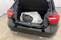 Musta Mercedes-Benz A 2017 kuva 23.