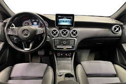 musta Mercedes-Benz A 2017 kuva 9.