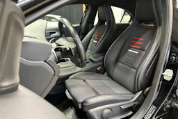 musta Mercedes-Benz A 2017 kuva 15.