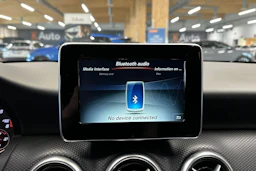 musta Mercedes-Benz A 2017 kuva 17.