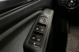 musta Mercedes-Benz A 2017 kuva 27.