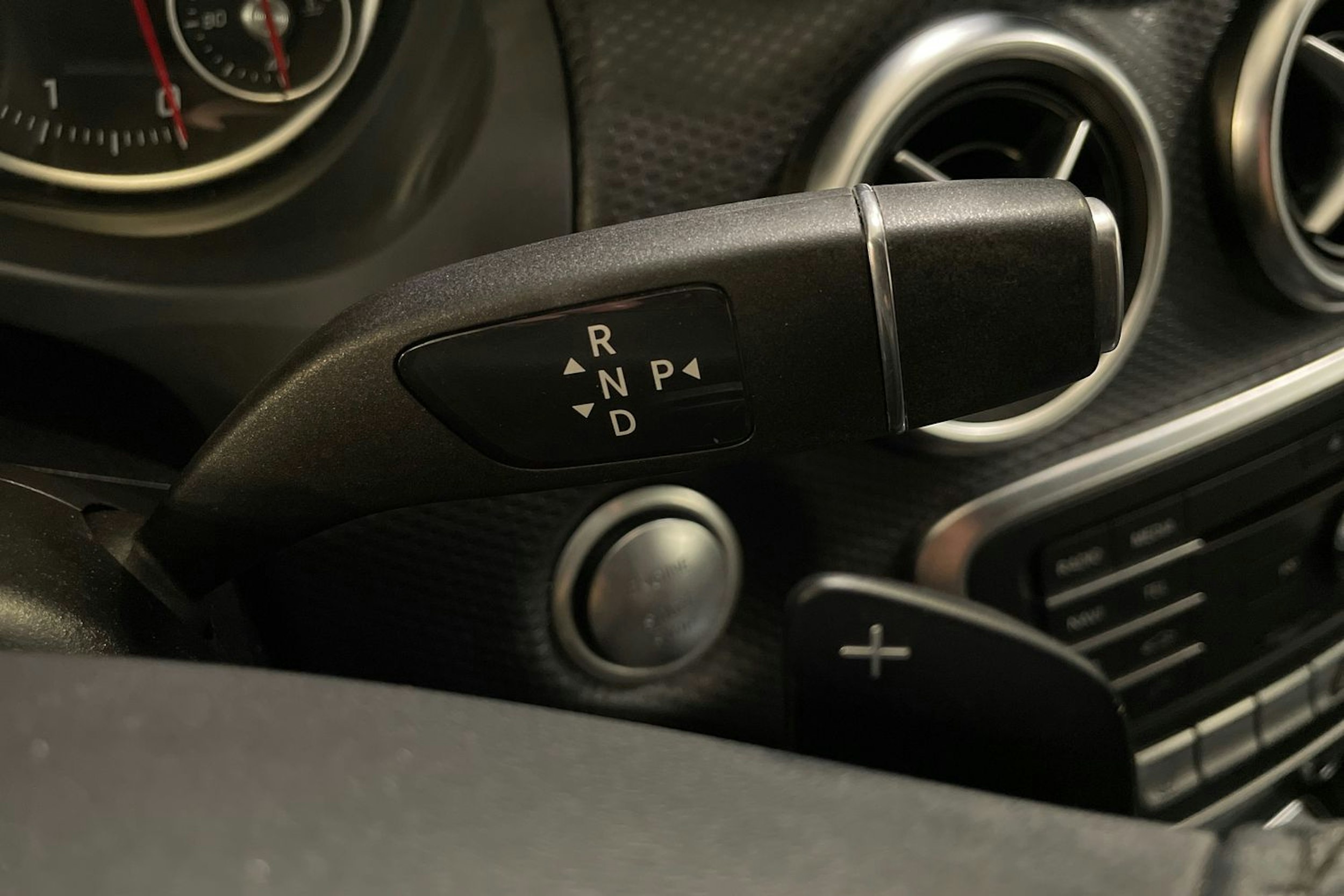 valkoinen Mercedes-Benz A 2017 kuva 15.