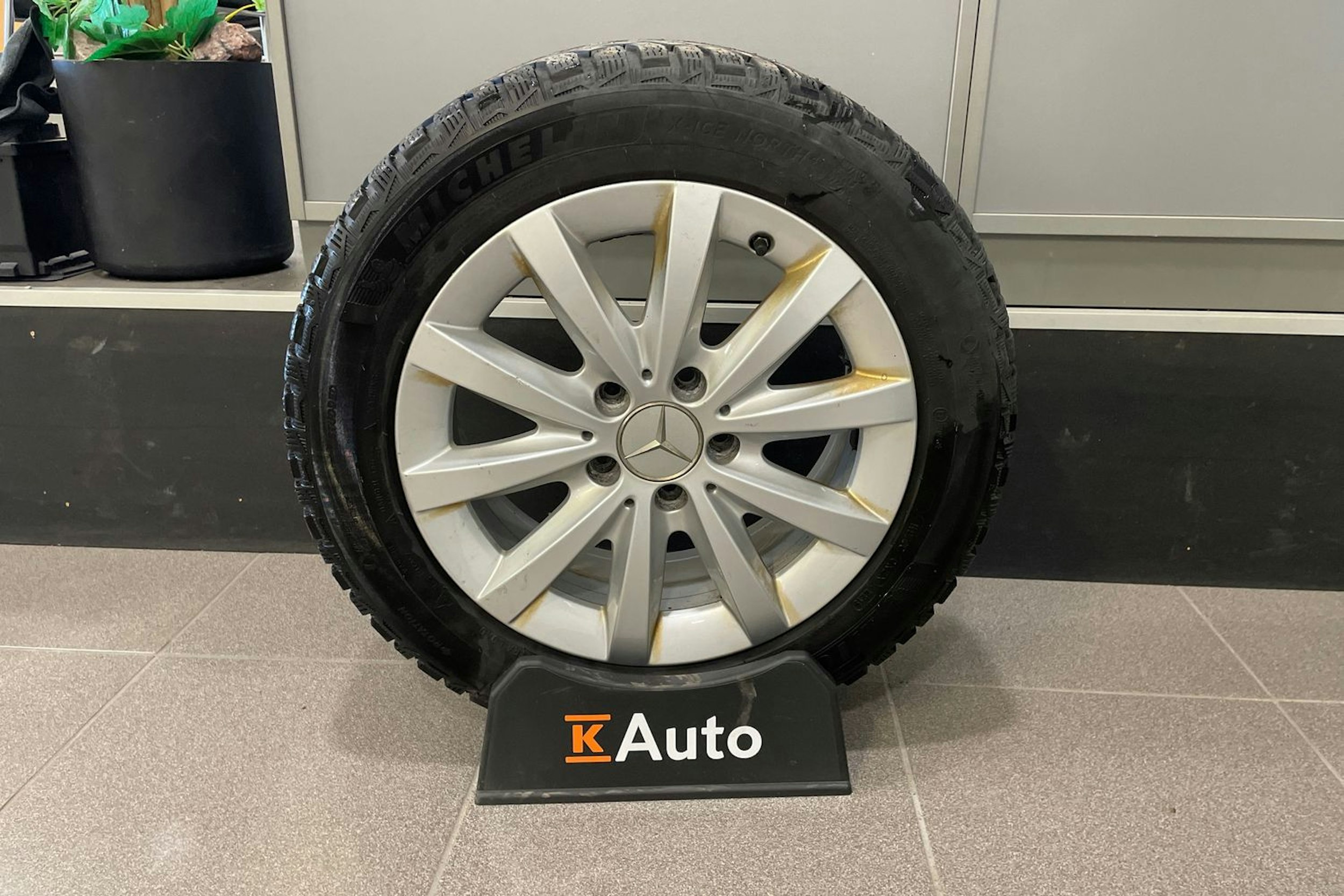 valkoinen Mercedes-Benz A 2017 kuva 22.