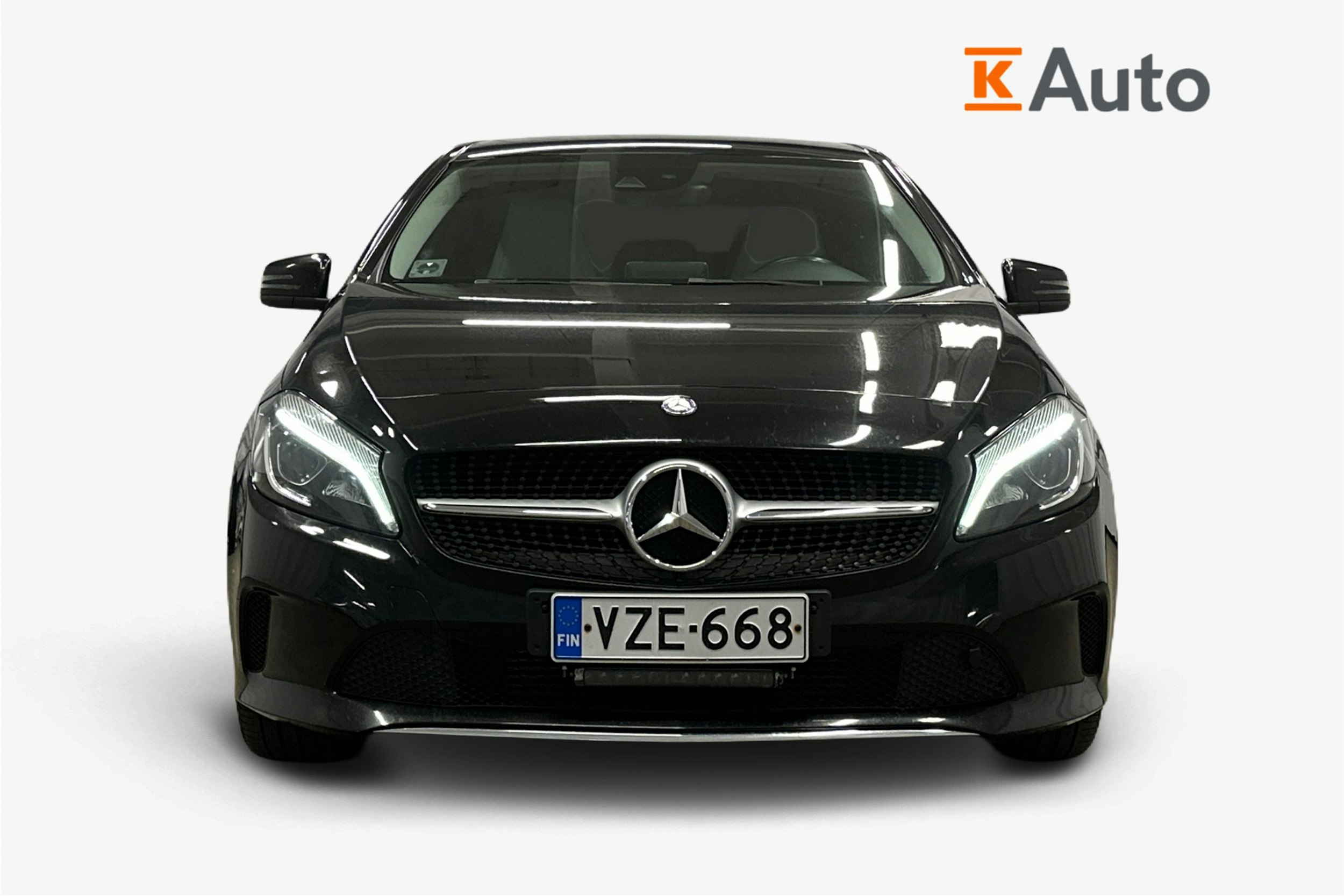 musta Mercedes-Benz A 2017 kuva 5.