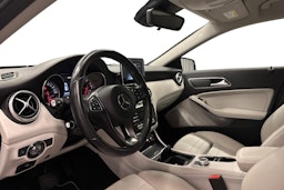musta Mercedes-Benz A 2017 kuva 7.