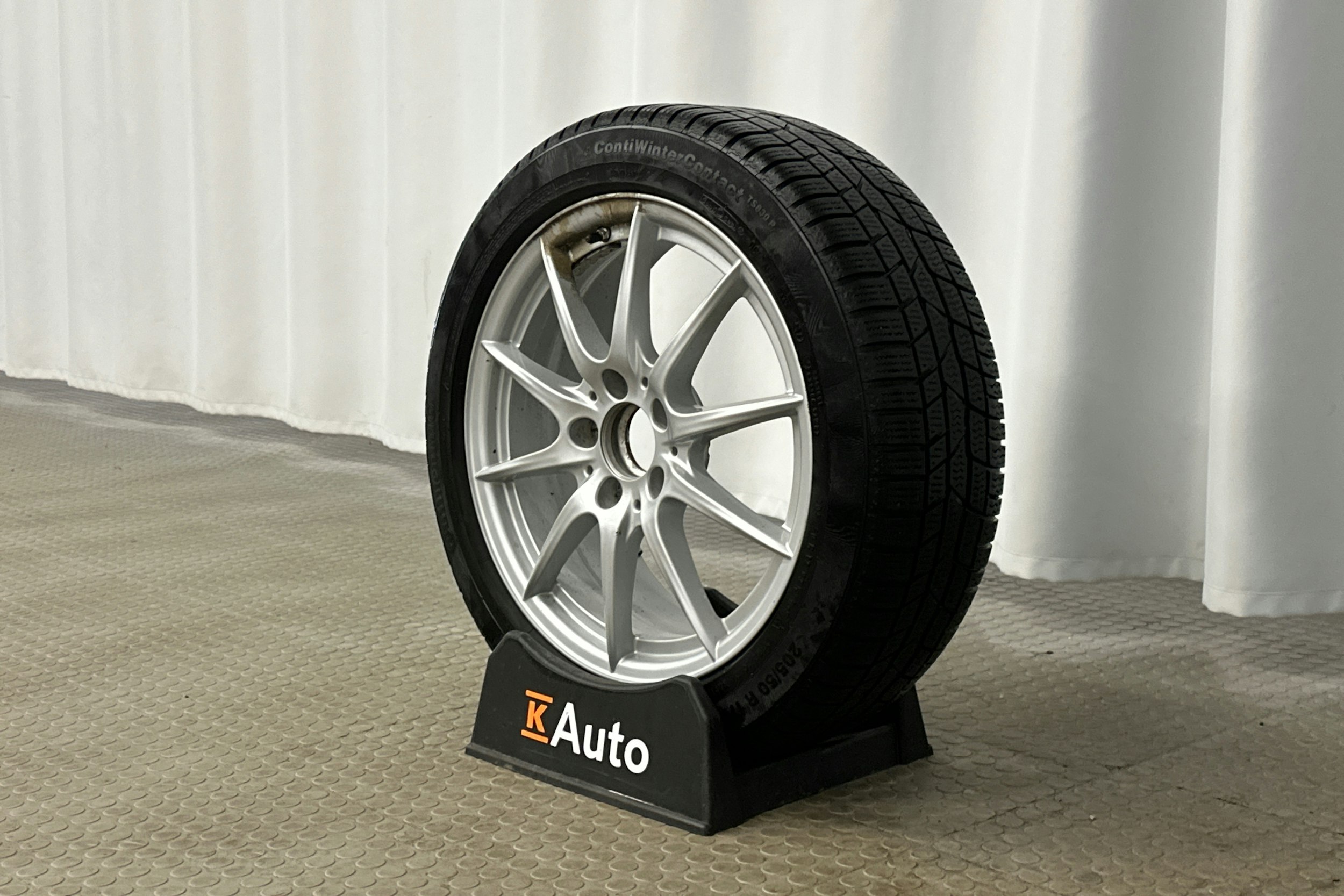 musta Mercedes-Benz A 2017 kuva 13.
