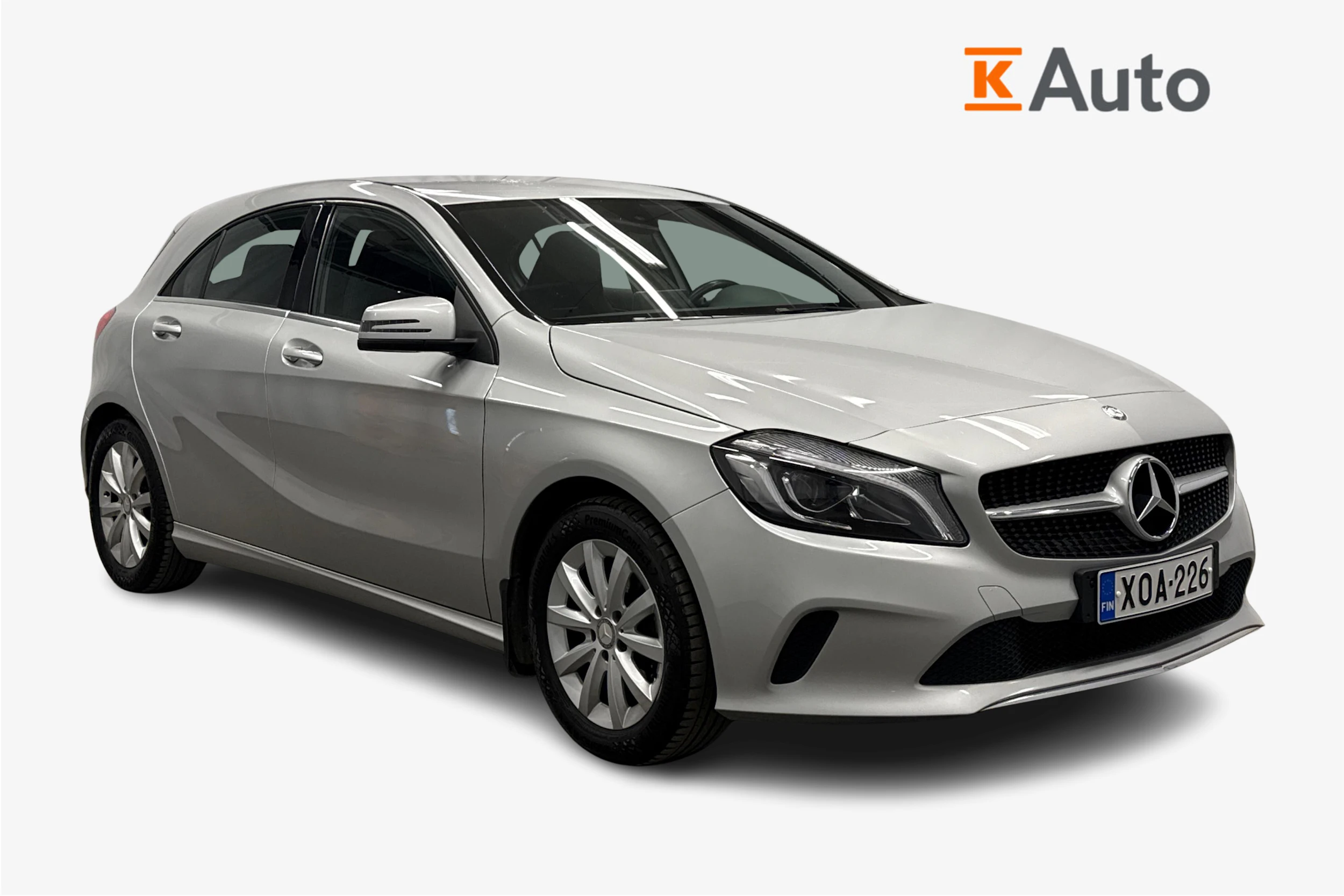 harmaa Mercedes-Benz A 2017 kuva 1.