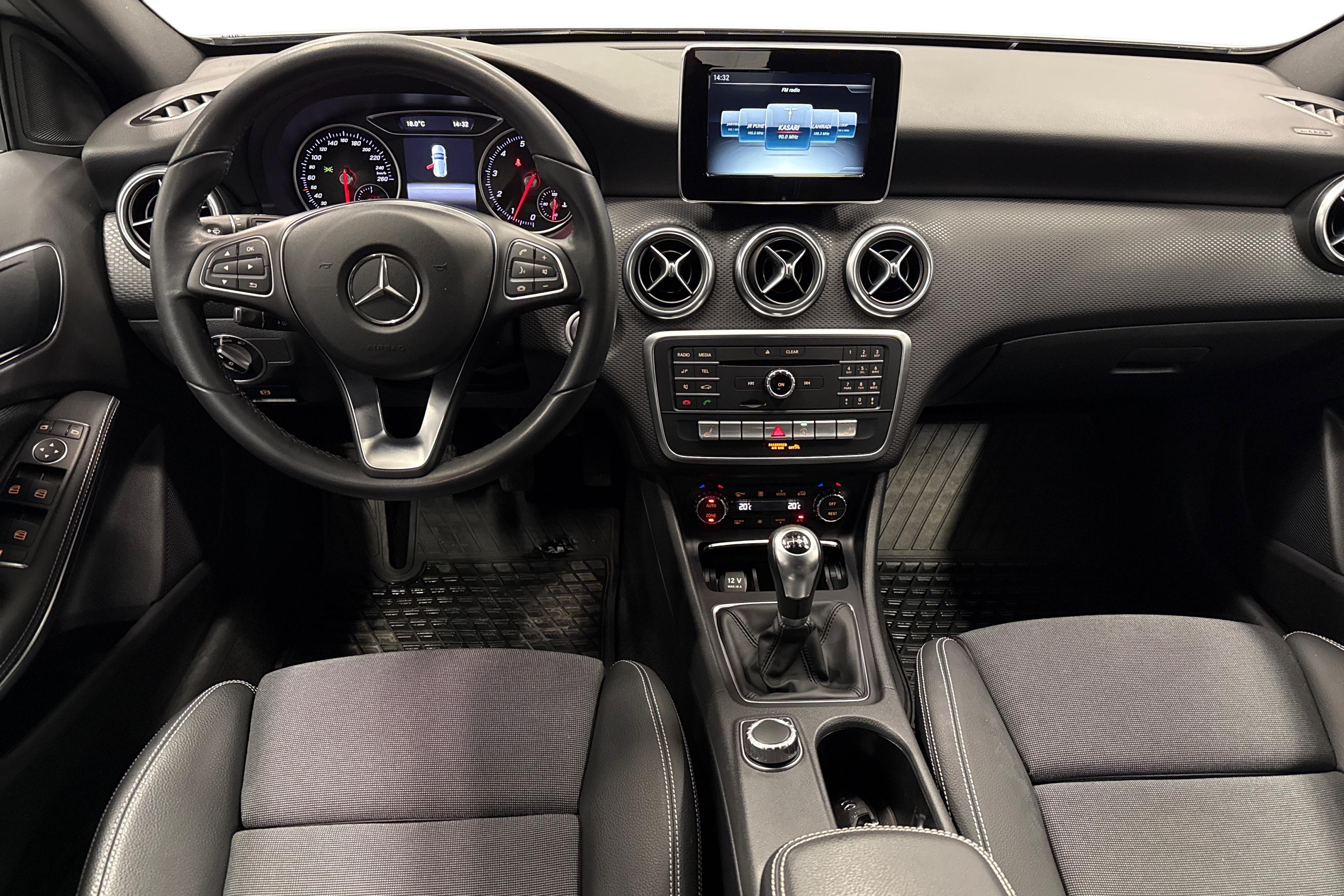 Mercedes-Benz A 180 Suomi 100 Edition 2017, kuva 7/21