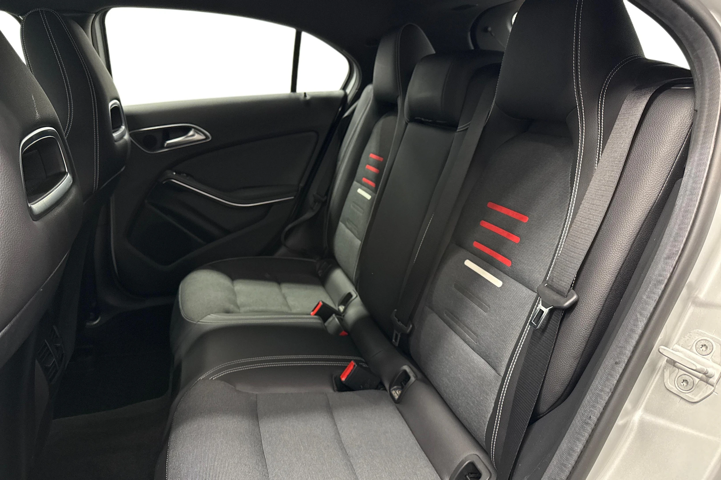 harmaa Mercedes-Benz A 2017 kuva 11.