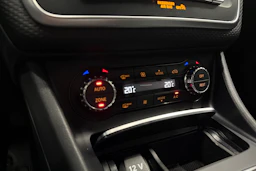 harmaa Mercedes-Benz A 2017 kuva 24.