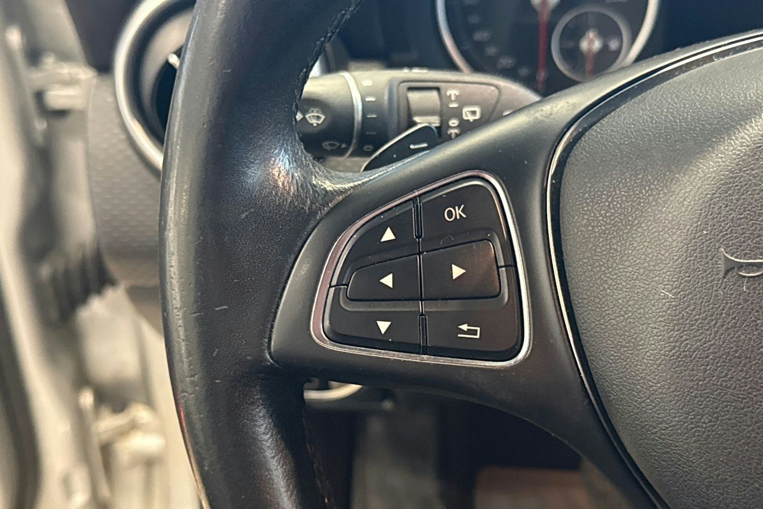 Harmaa Mercedes-Benz A 2017 kuva 18.