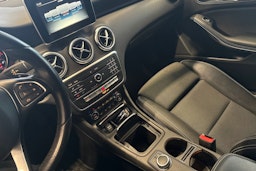 Harmaa Mercedes-Benz A 2017 kuva 30.