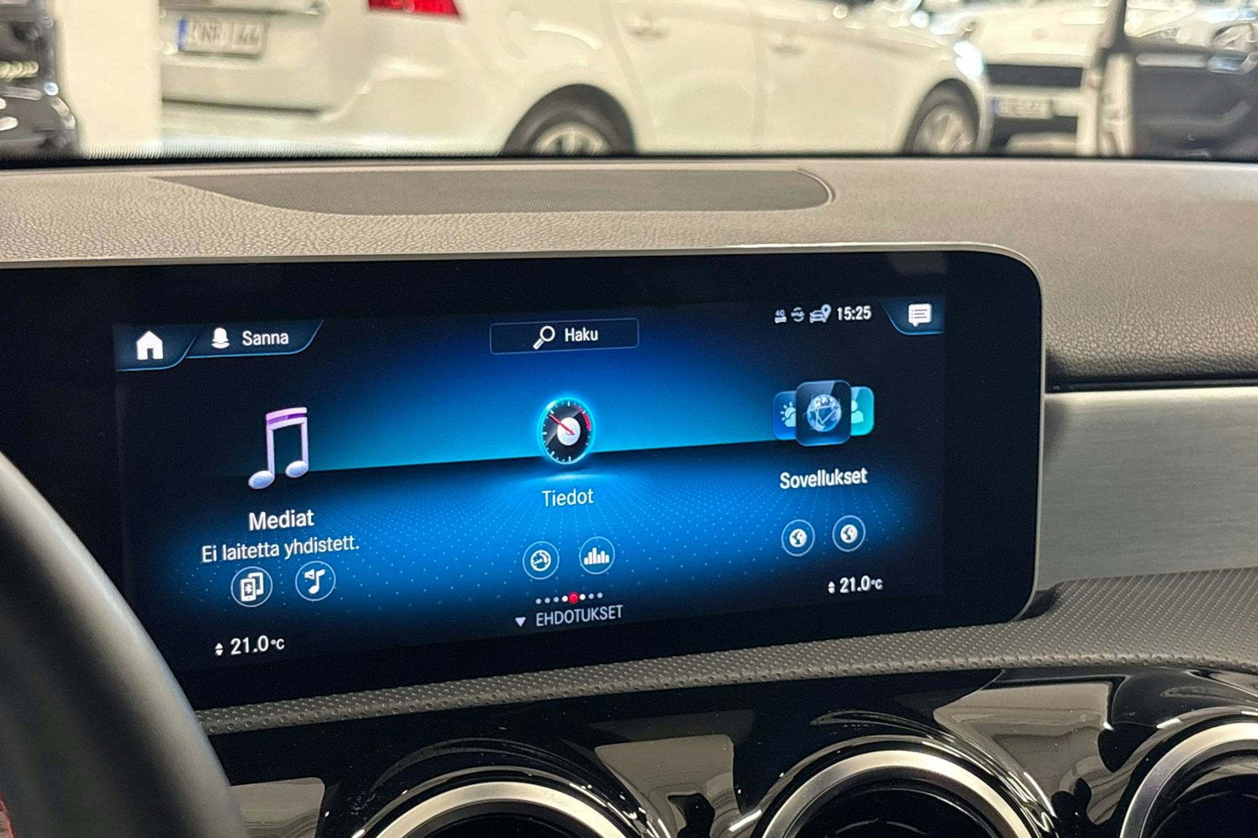 valkoinen Mercedes-Benz A 2018 kuva 15.