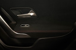 valkoinen Mercedes-Benz A 2018 kuva 25.