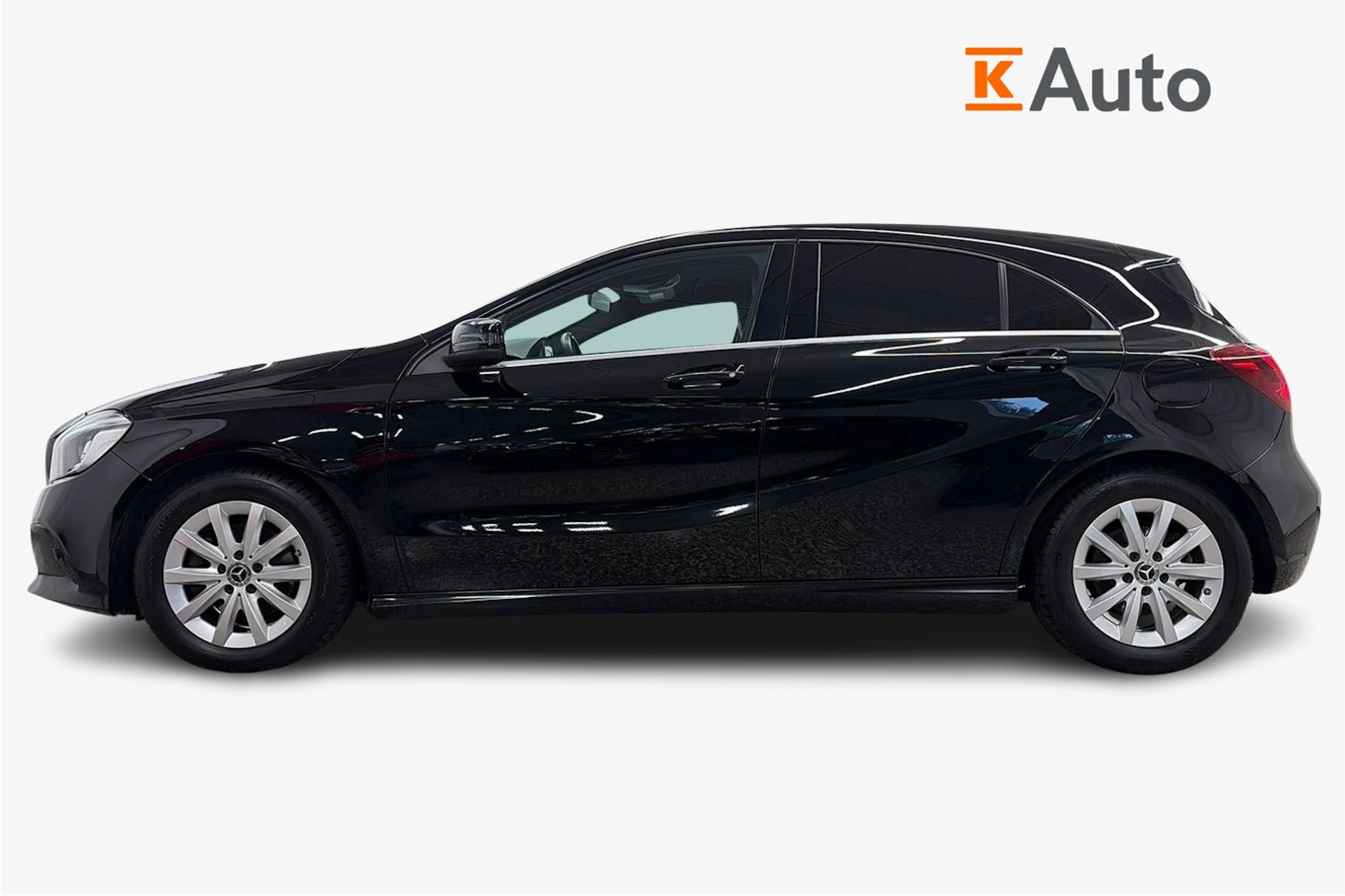 musta Mercedes-Benz A 2018 kuva 5.