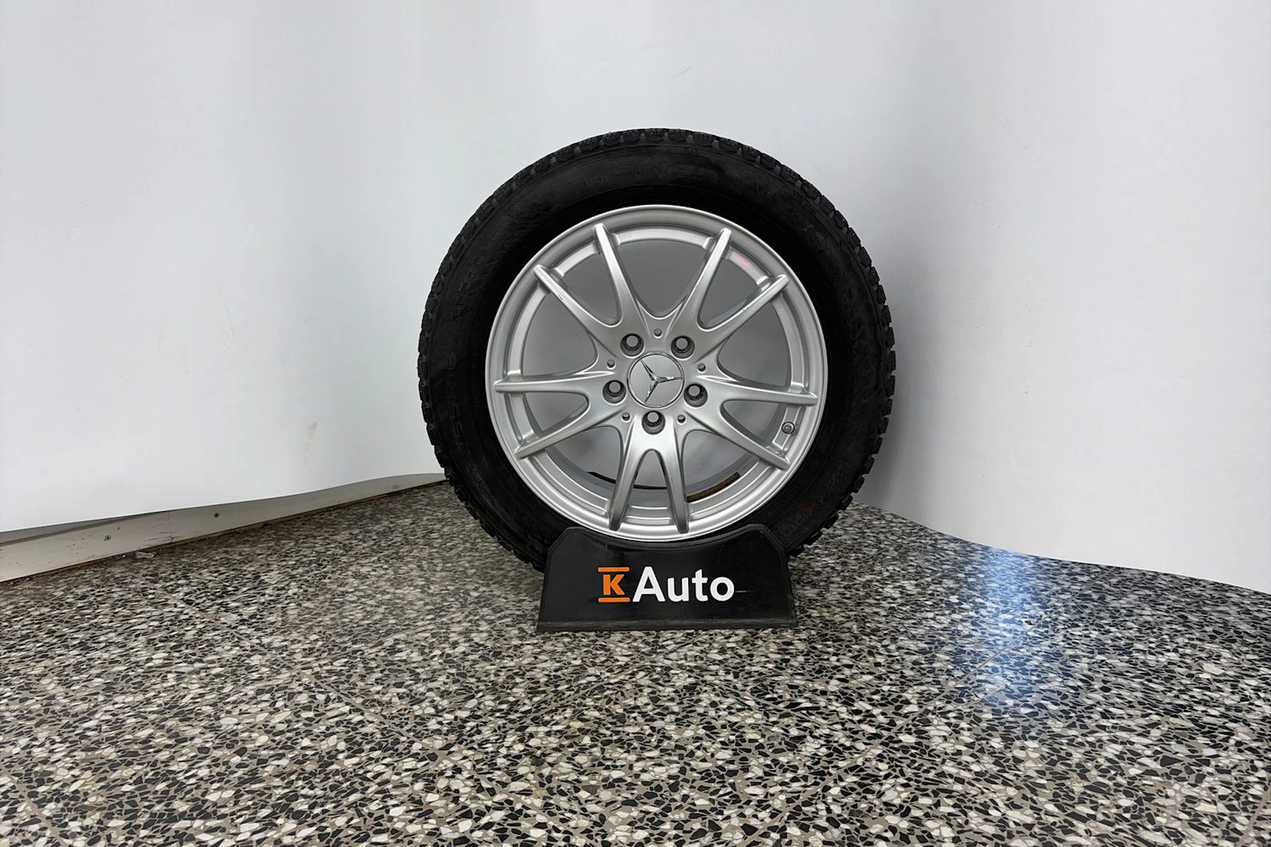 musta Mercedes-Benz A 2018 kuva 10.
