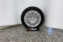 musta Mercedes-Benz A 2018 kuva 10.
