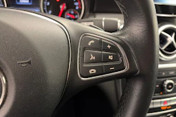 musta Mercedes-Benz A 2018 kuva 15.