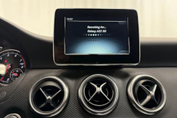 musta Mercedes-Benz A 2018 kuva 17.