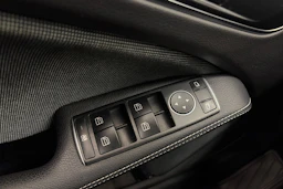 musta Mercedes-Benz A 2018 kuva 25.