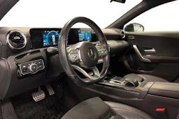 valkoinen Mercedes-Benz A 2018 kuva 3.