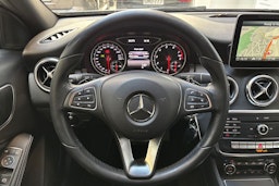 hopea Mercedes-Benz A 2018 kuva 16.