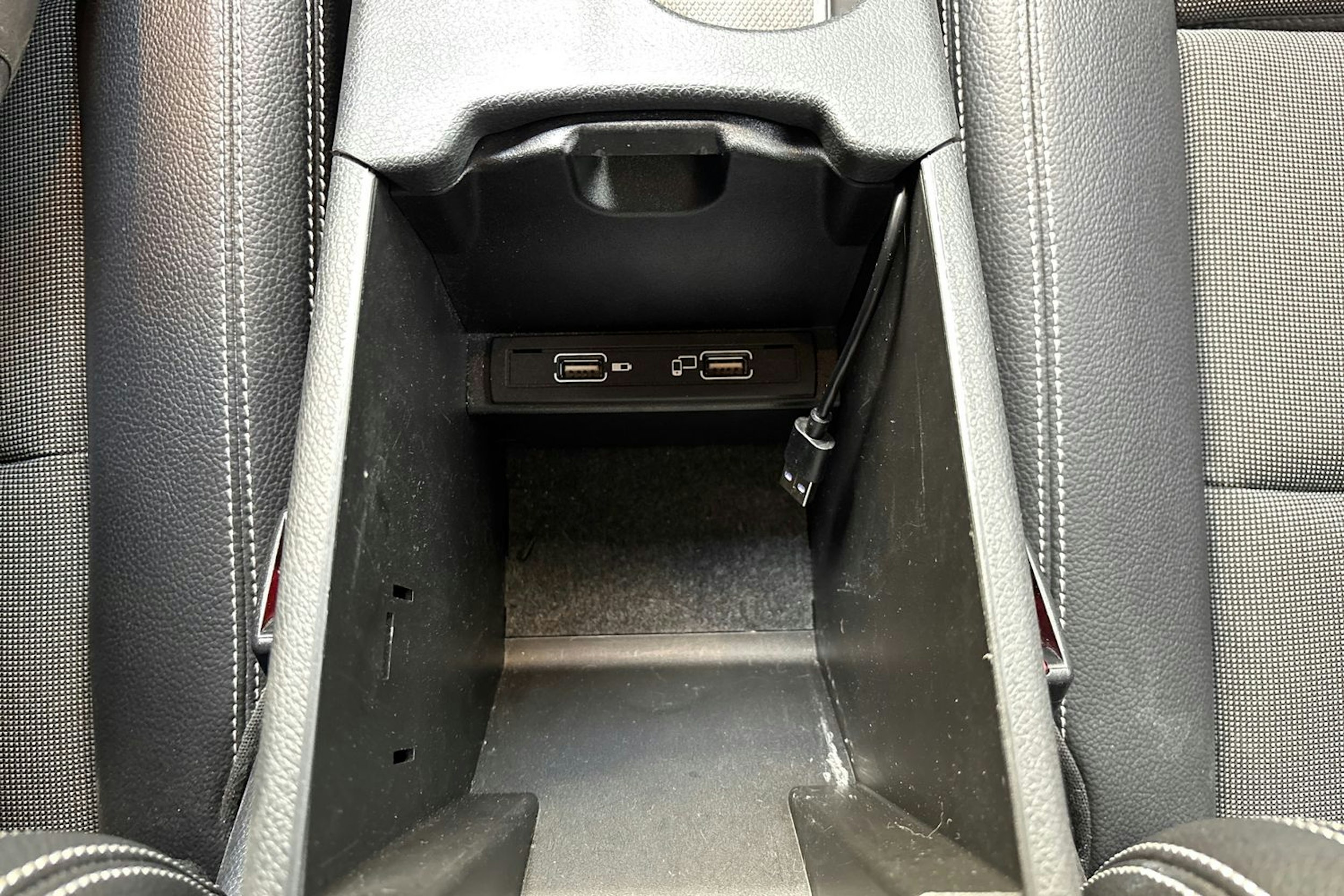 hopea Mercedes-Benz A 2018 kuva 24.