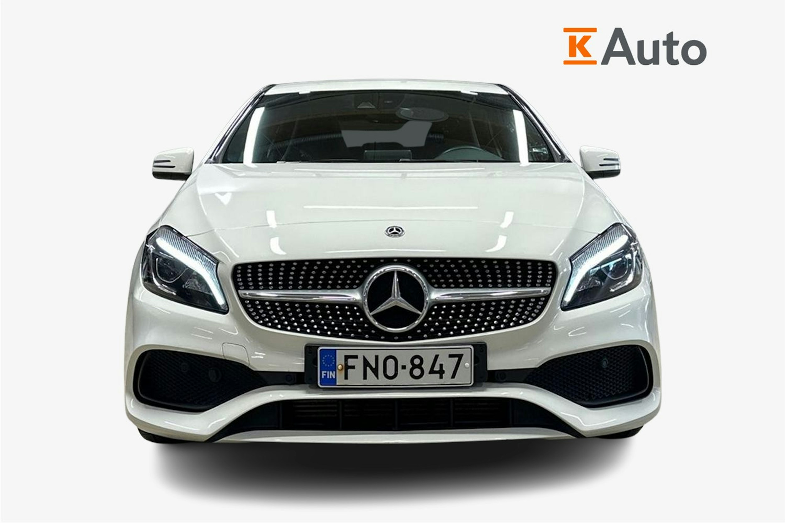 valkoinen Mercedes-Benz A 2018 kuva 5.