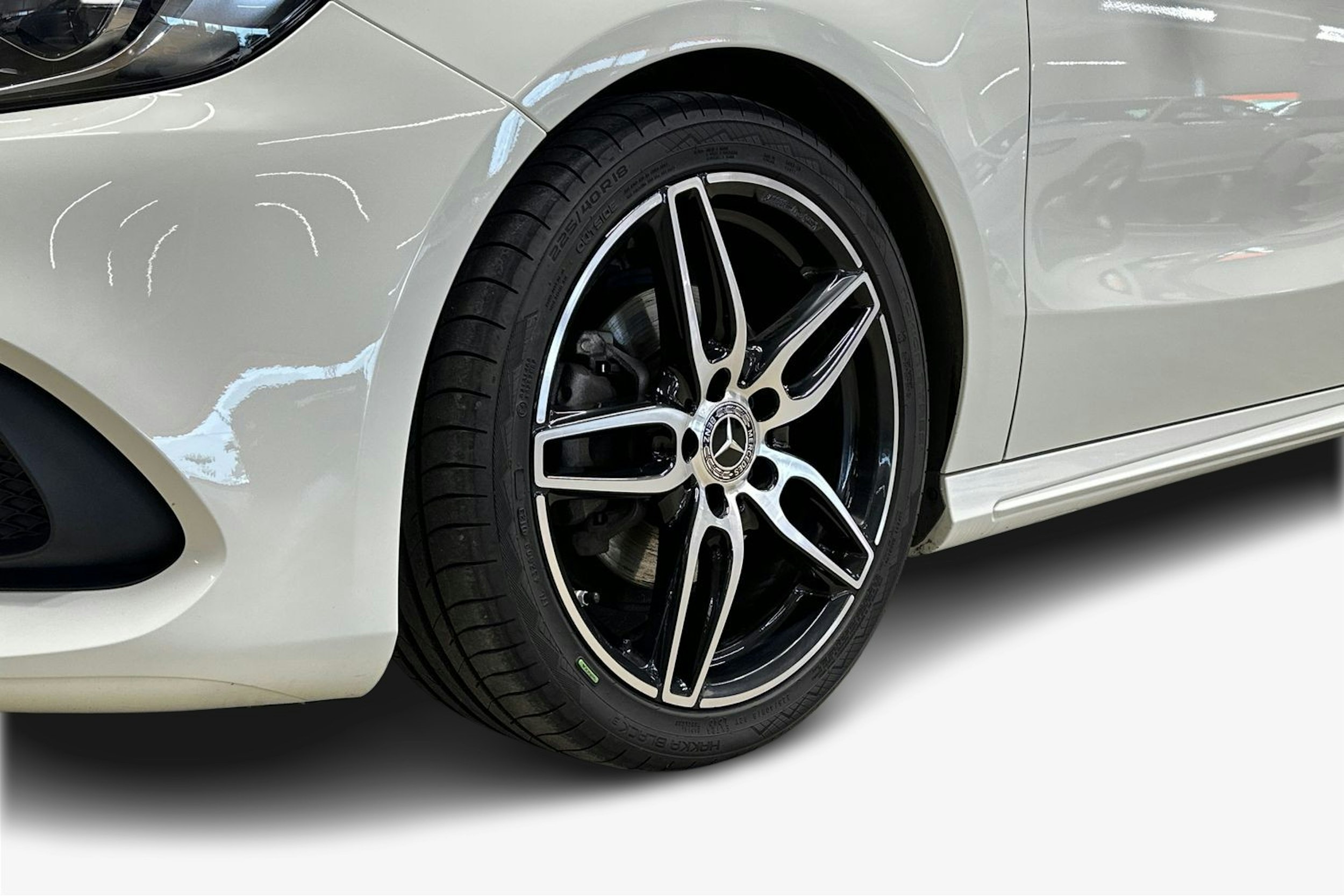 valkoinen Mercedes-Benz A 2018 kuva 16.