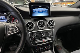 valkoinen Mercedes-Benz A 2018 kuva 20.