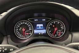 valkoinen Mercedes-Benz A 2018 kuva 22.