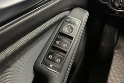 valkoinen Mercedes-Benz A 2018 kuva 28.