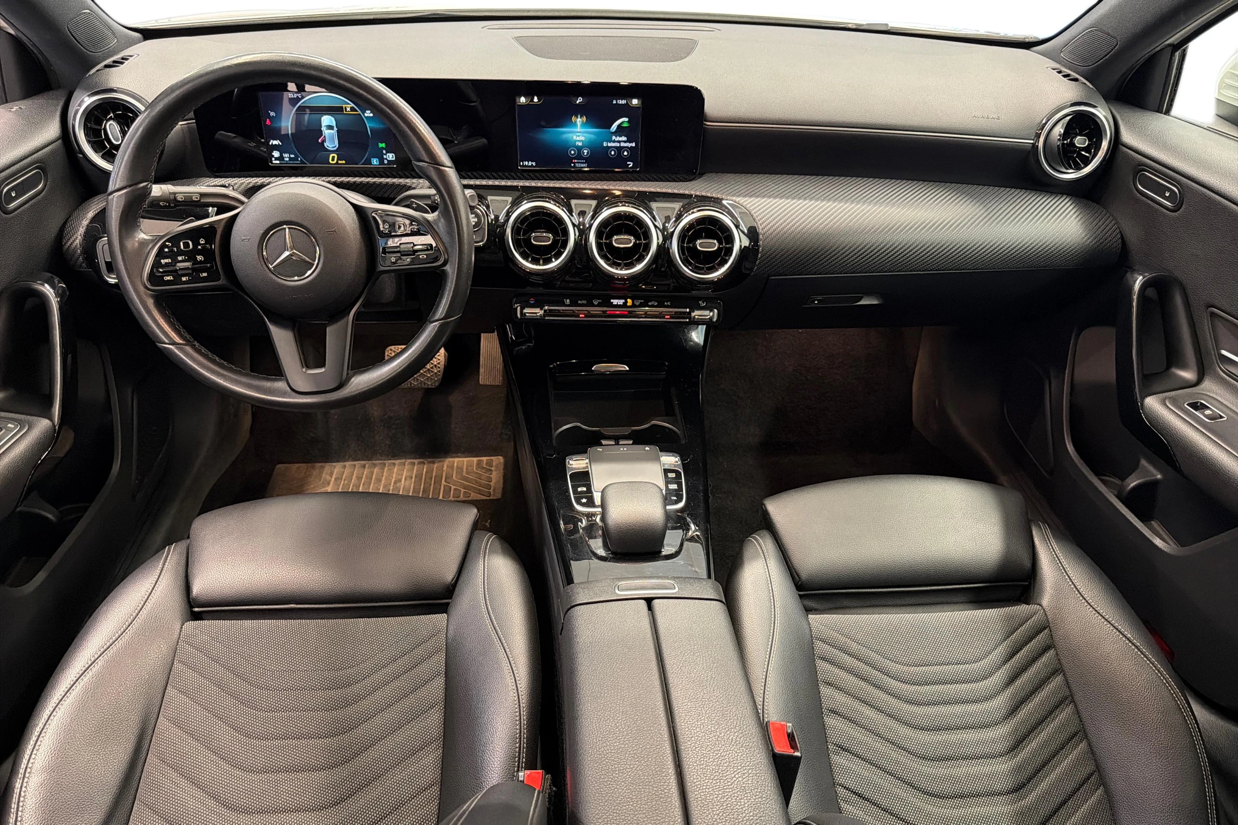 valkoinen Mercedes-Benz A 2019 kuva 7.