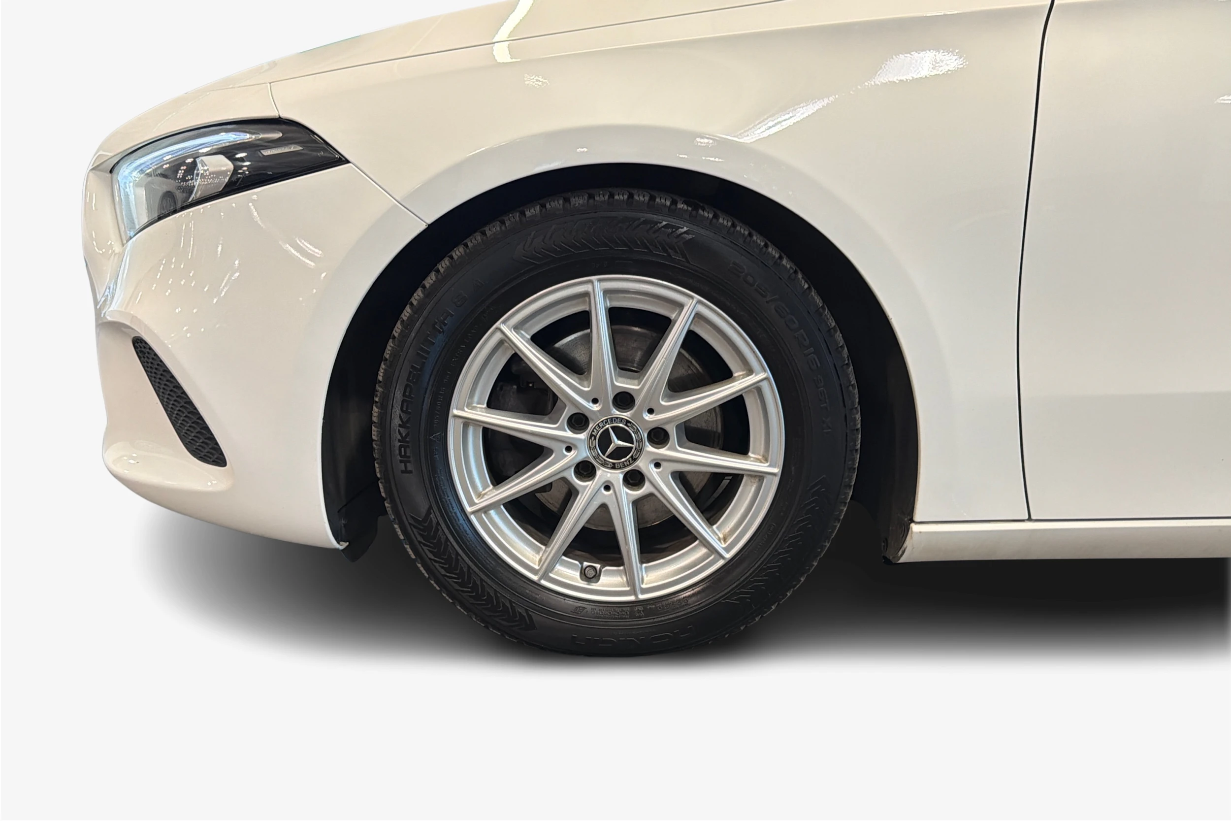 valkoinen Mercedes-Benz A 2019 kuva 9.