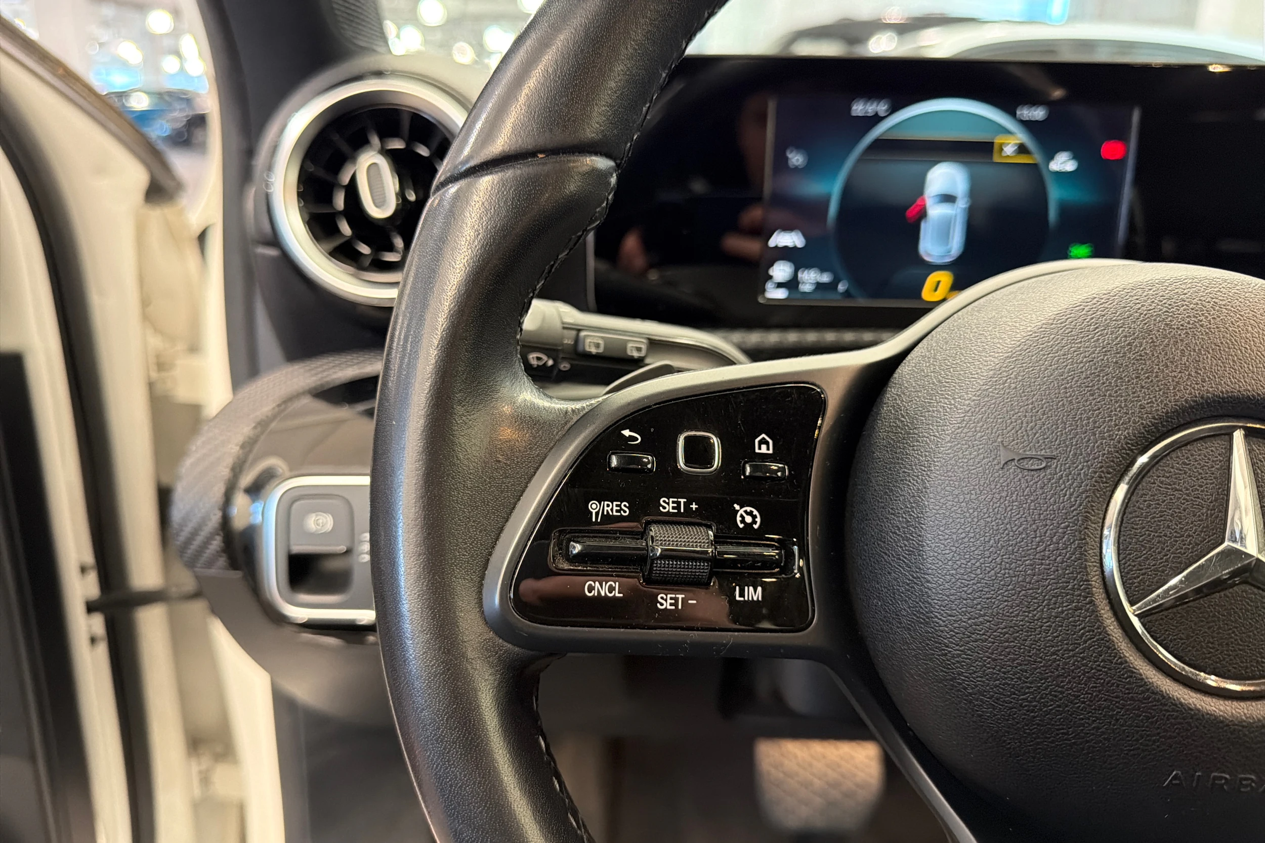 valkoinen Mercedes-Benz A 2019 kuva 15.