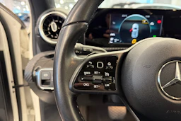 valkoinen Mercedes-Benz A 2019 kuva 15.