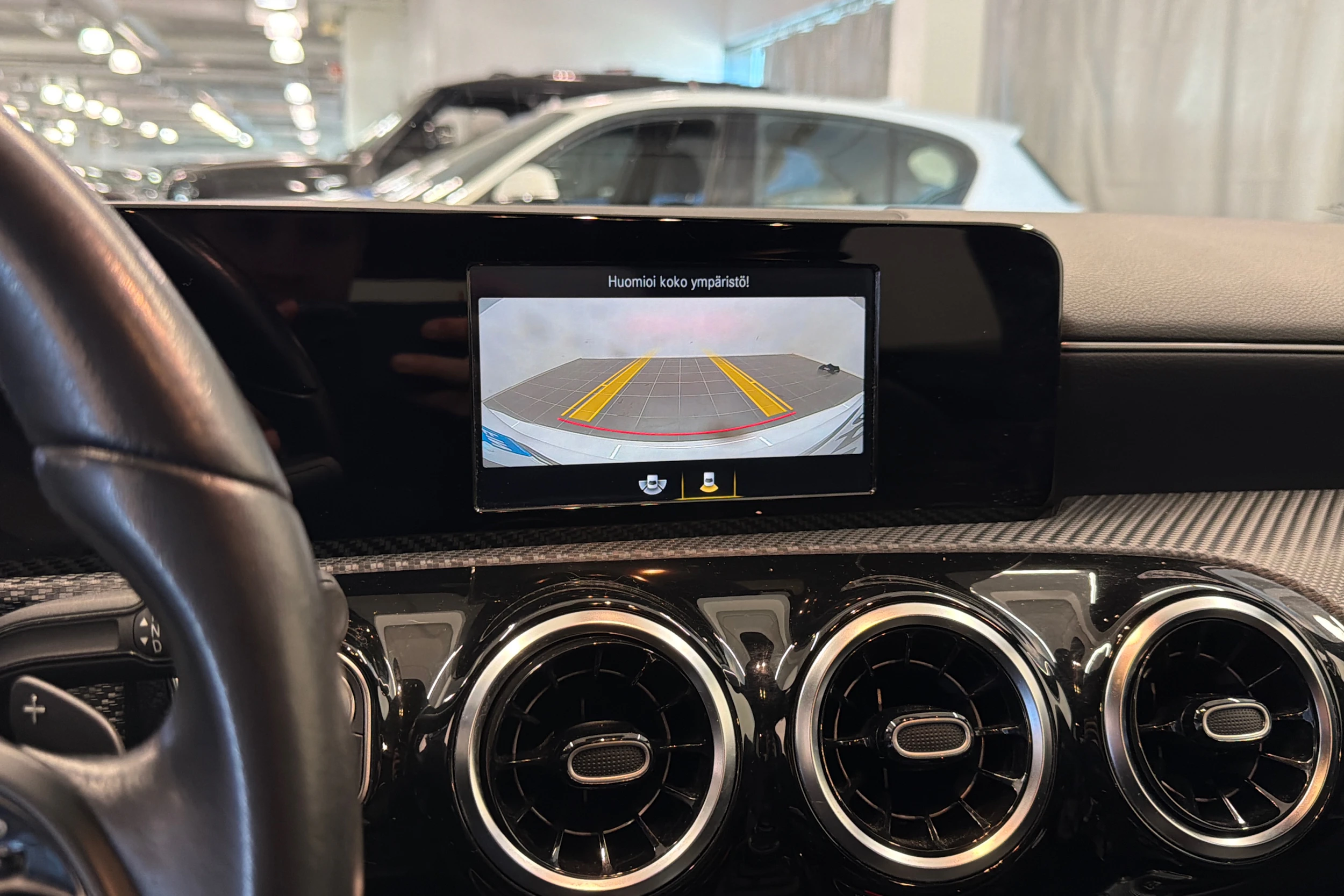 valkoinen Mercedes-Benz A 2019 kuva 17.